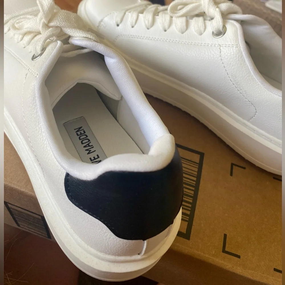 Steve Madden Charlie Platform Sneaker - Picture 5 of 9